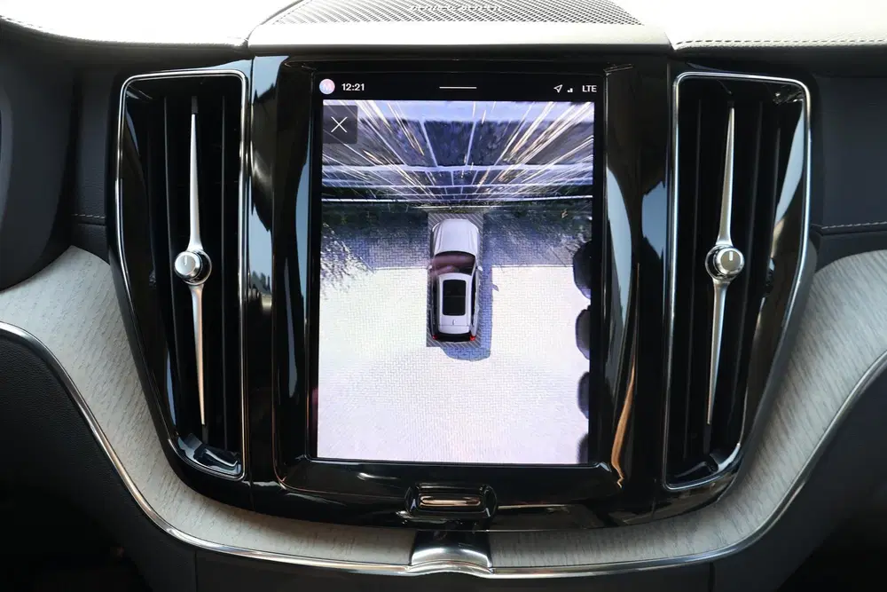 Volvo XC60 2.0 T6 Plug-in Hybrid AWD Ultimate Bright uit 2022, foto 17