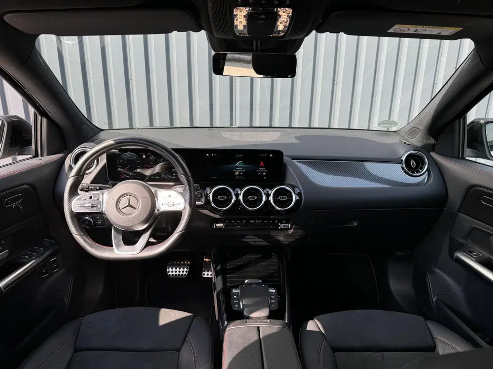 Mercedes-Benz GLA 250e AMG uit 2020, foto 2