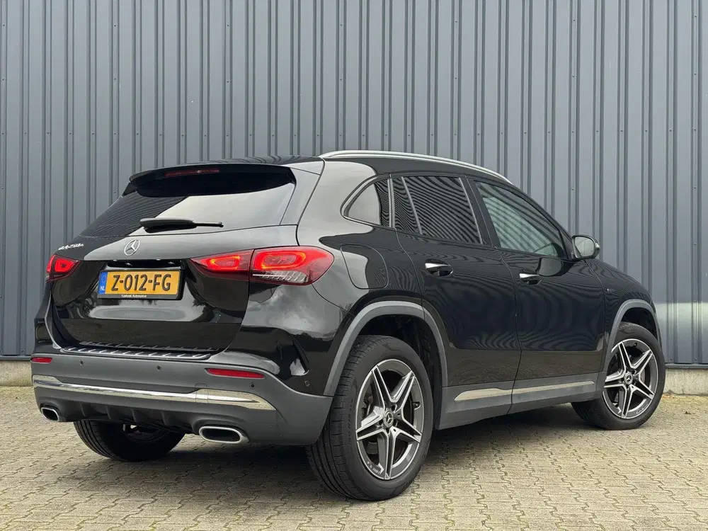 Mercedes-Benz GLA 250e AMG uit 2020, foto 3