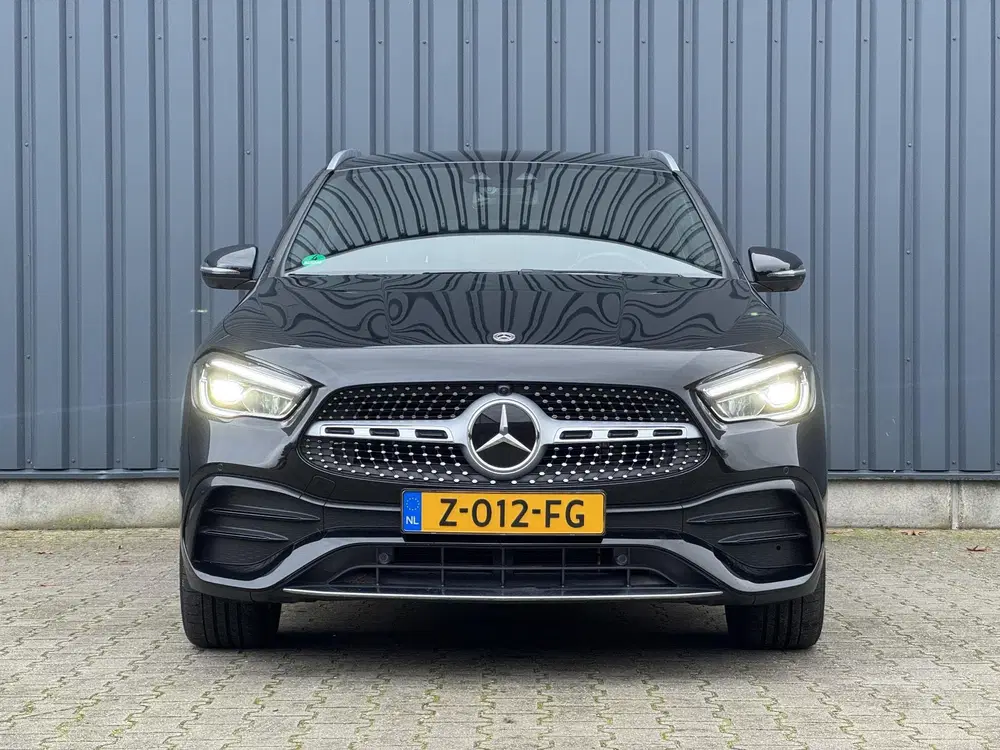 Mercedes-Benz GLA 250e AMG uit 2020, foto 5