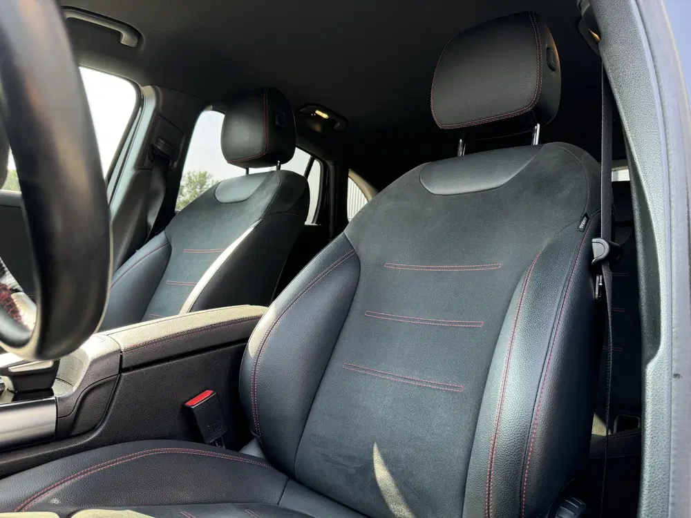 Mercedes-Benz GLA 250e AMG uit 2020, foto 6