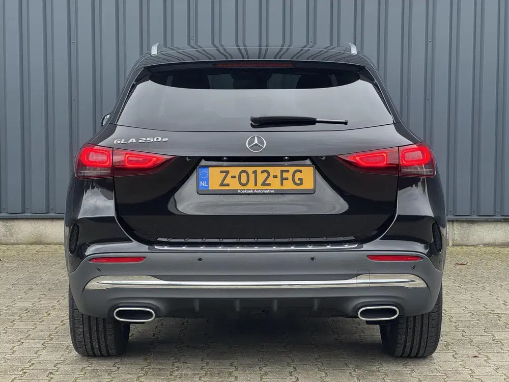 Mercedes-Benz GLA 250e AMG uit 2020, foto 7