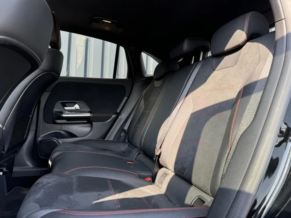 Mercedes-Benz GLA 250e AMG uit 2020, foto 8