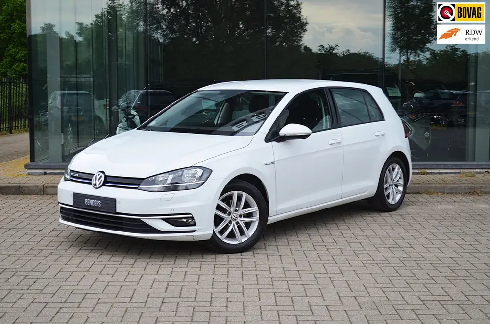 Volkswagen Golf 1.5 TSI Highline | Carplay | Automaat | Crui uit 2019