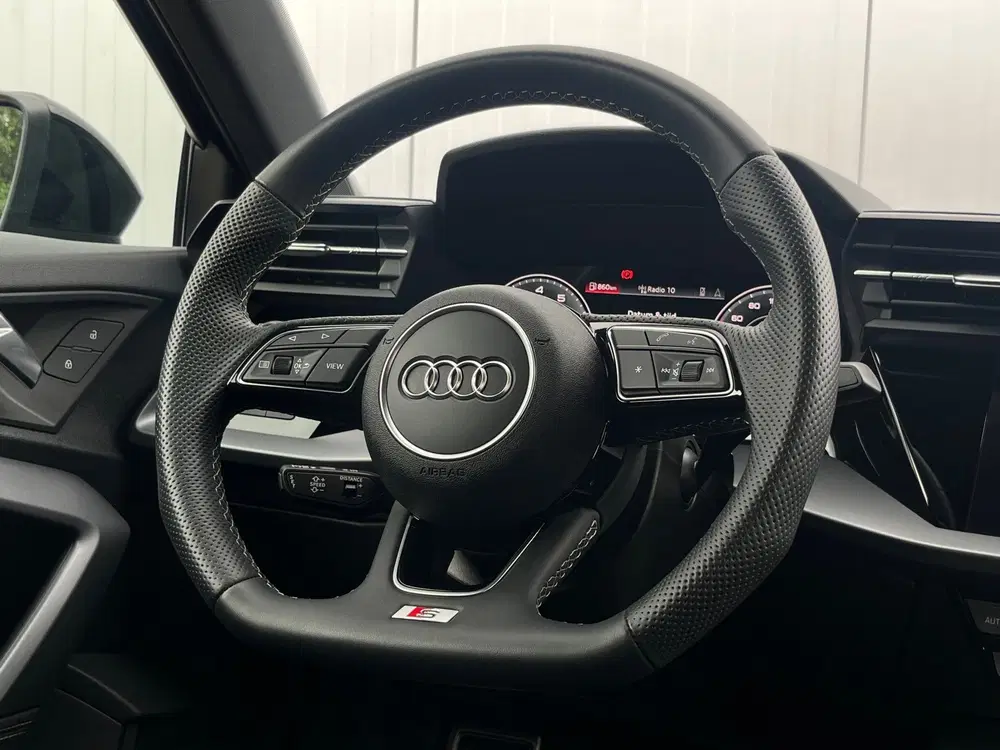 Audi A3 30 TFSI S edition uit 2024, foto 12