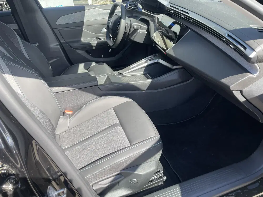 Peugeot 308 1.6 Plug-in Hybrid 180 Allure Avantage uit 2025, foto 12