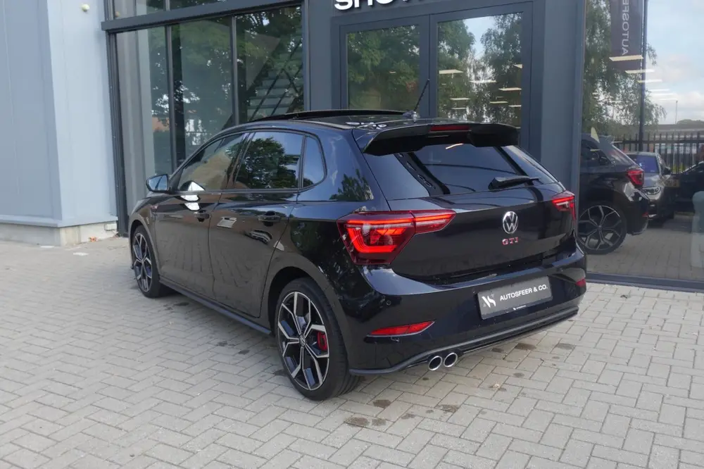 Volkswagen Polo 2.0 TSI GTI PANO KEYLESS BEATS uit 2022, foto 2