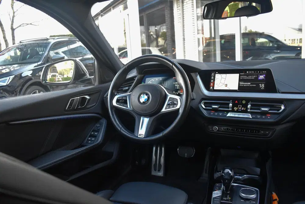 BMW 1-serie 118i M-Sport Pano HiFi Stoelverwarming Sfe uit 2021, foto 11
