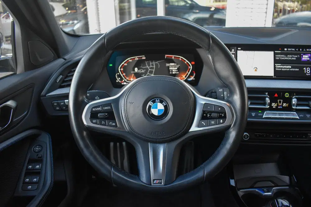 BMW 1-serie 118i M-Sport Pano HiFi Stoelverwarming Sfe uit 2021, foto 13