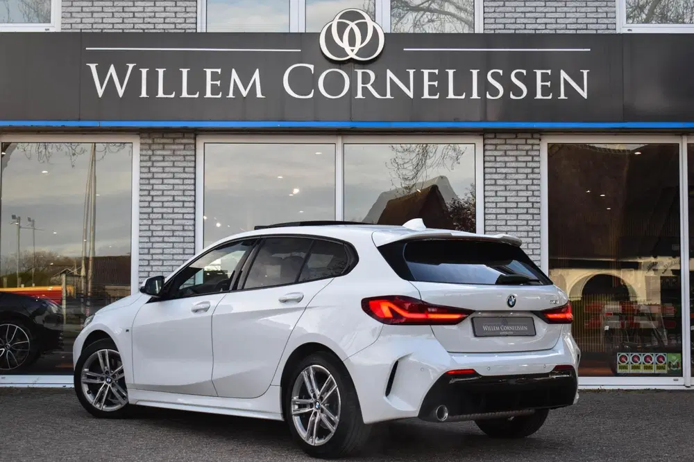 BMW 1-serie 118i M-Sport Pano HiFi Stoelverwarming Sfe uit 2021, foto 4