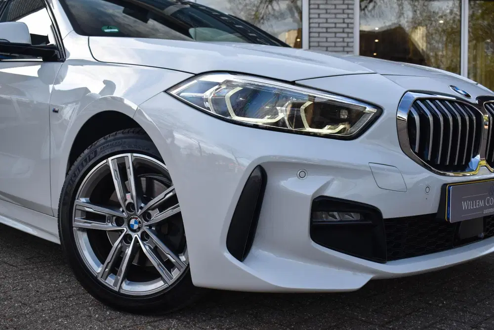 BMW 1-serie 118i M-Sport Pano HiFi Stoelverwarming Sfe uit 2021, foto 5