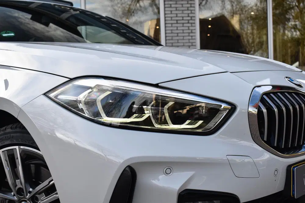 BMW 1-serie 118i M-Sport Pano HiFi Stoelverwarming Sfe uit 2021, foto 7