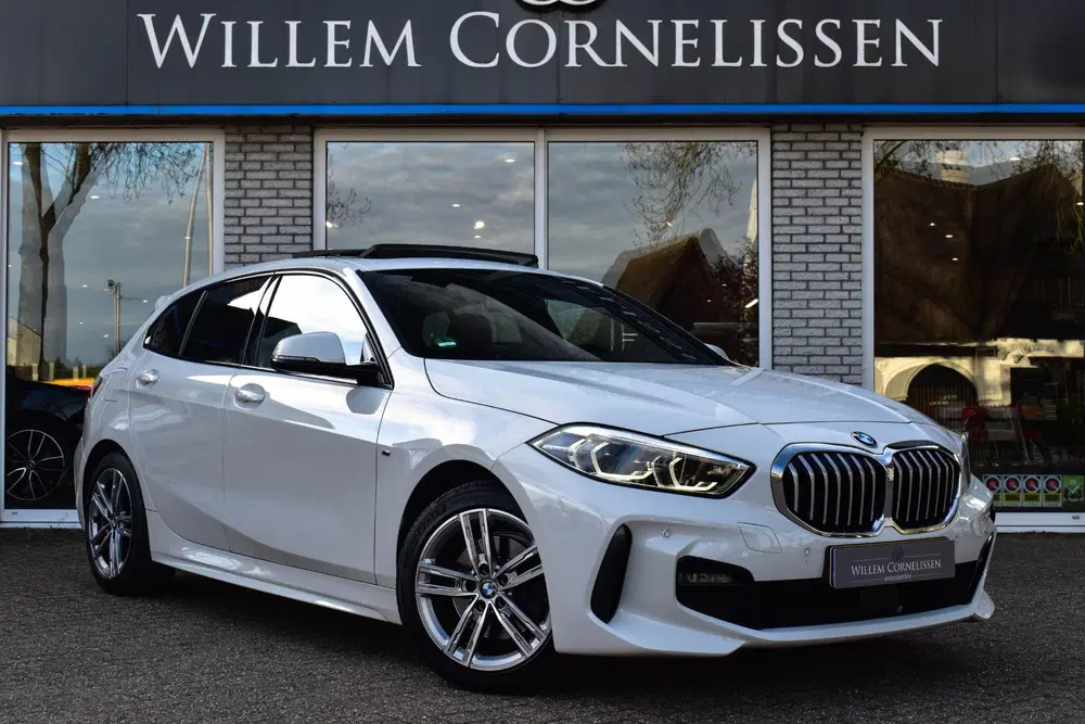 BMW 1-serie 118i M-Sport Pano HiFi Stoelverwarming Sfe uit 2021, foto 9
