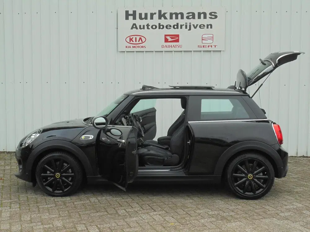 Mini Cooper S COOPER S ELECTRIC 32.6 kWh PANODAK uit 2020, foto 5