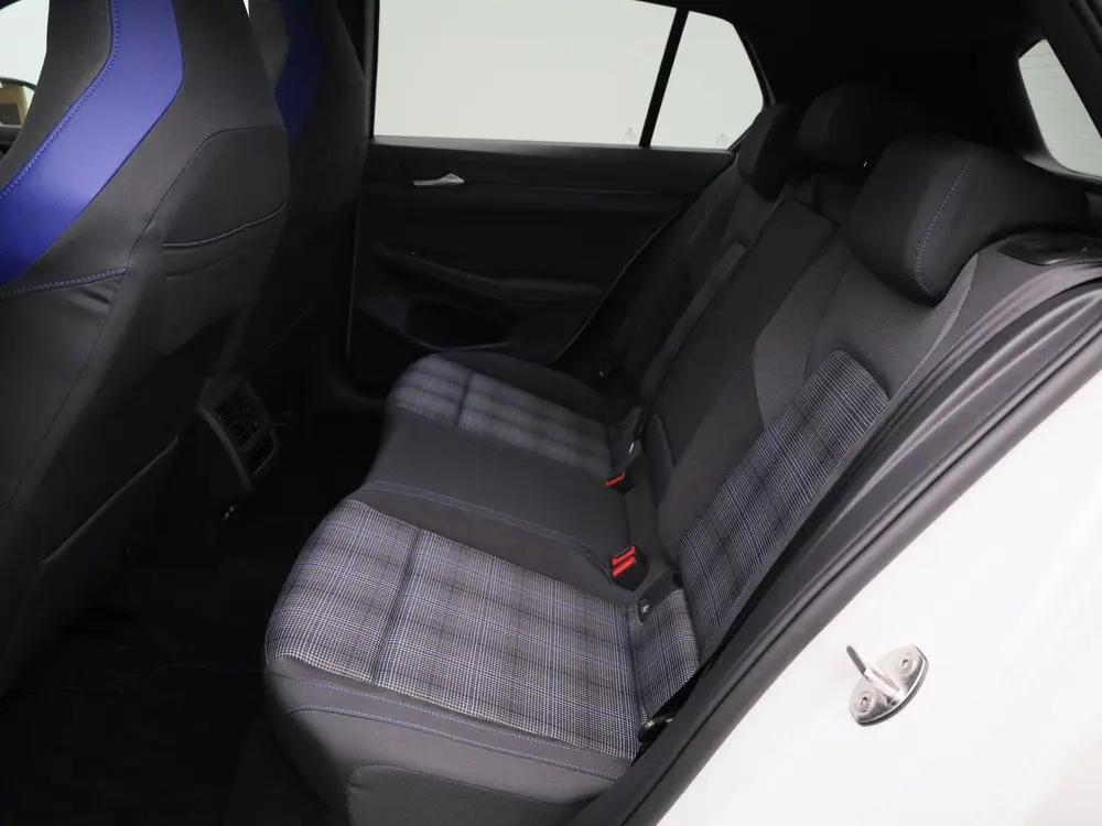 Volkswagen Golf 1.5 eHybrid GTE 272 PK | DEMO | PANORAMADAK uit 2024, foto 12