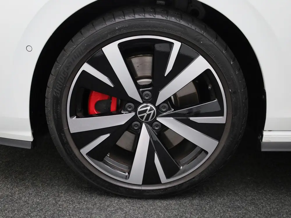 Volkswagen Golf 1.5 eHybrid GTE 272 PK | DEMO | PANORAMADAK uit 2024, foto 14