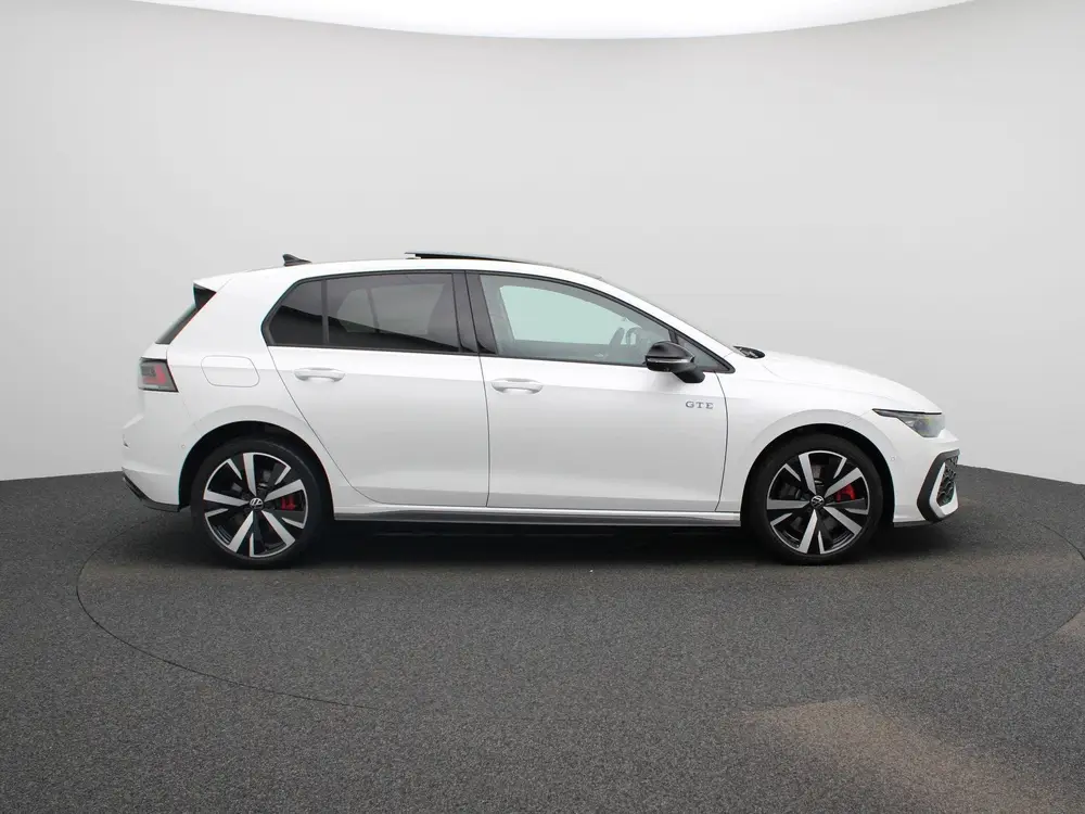 Volkswagen Golf 1.5 eHybrid GTE 272 PK | DEMO | PANORAMADAK uit 2024, foto 6
