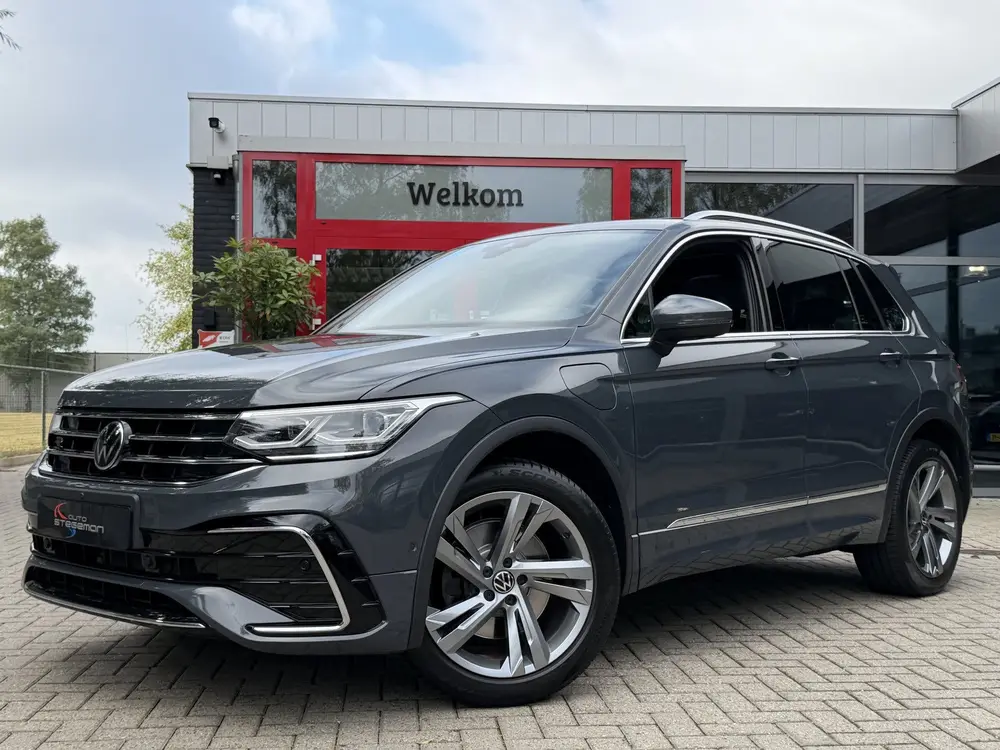 Volkswagen Tiguan 1.4 TSI eHybrid *!* 2x R-LINE *!* PANODAK/ uit 2023
