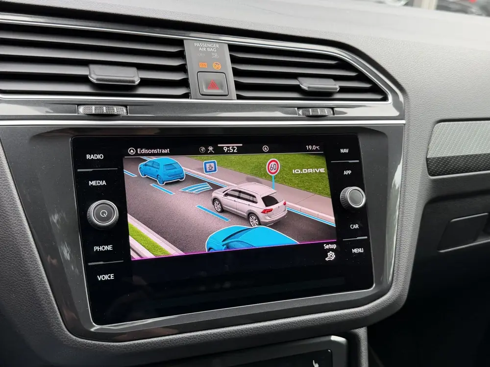Volkswagen Tiguan 1.4 TSI eHybrid *!* 2x R-LINE *!* PANODAK/ uit 2023, foto 18
