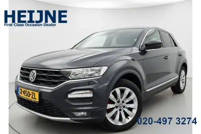 Volkswagen T-Roc 1.5 TSI 150PK DSG STYLE CAMERA/ACC/NAVI/CAR uit 2020