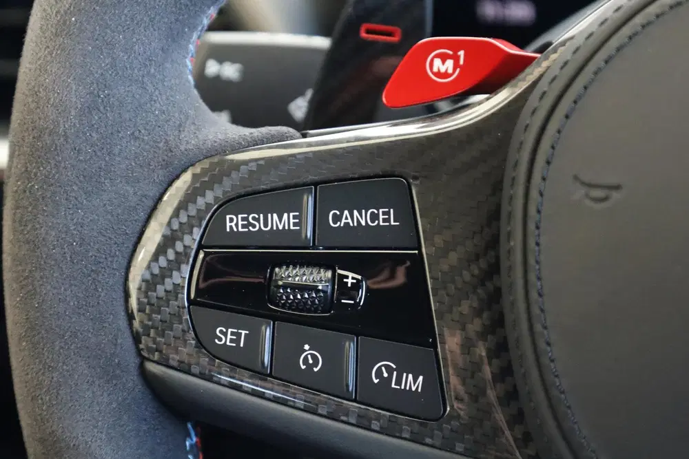 BMW M3 Sedan uit 2023, foto 14