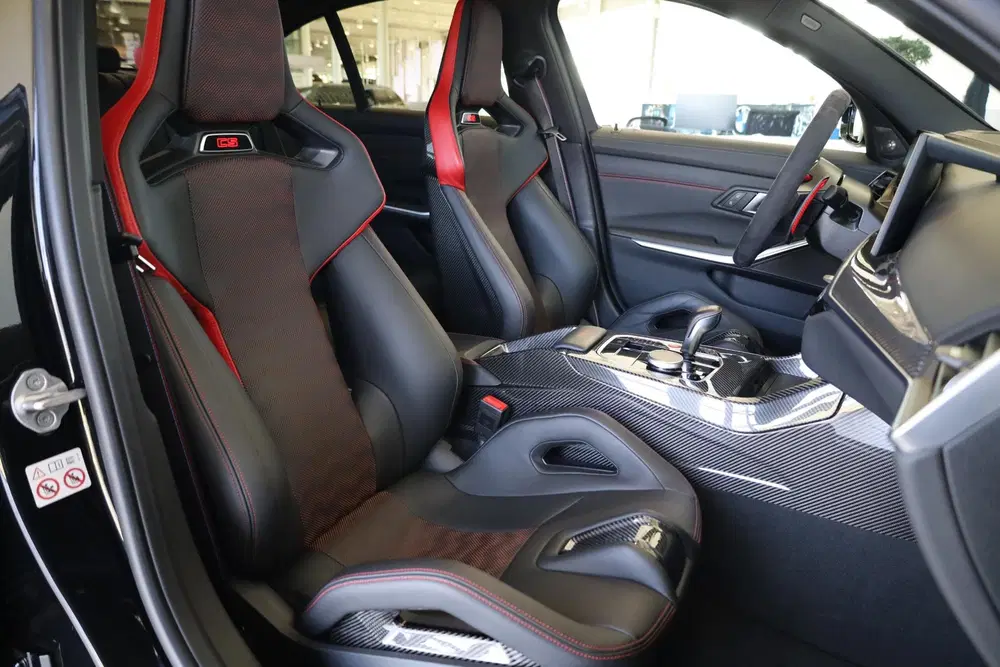 BMW M3 Sedan uit 2023, foto 8