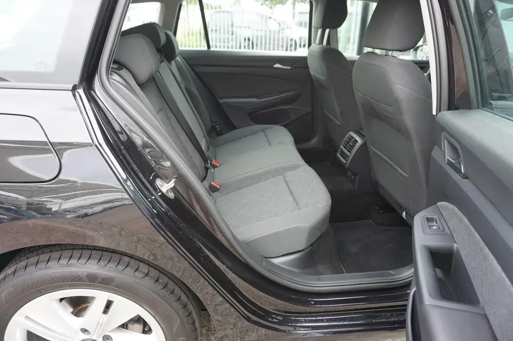 Volkswagen Golf Variant 1.0 TSI 110pk Life | Navigatie | Ach uit 2022, foto 16