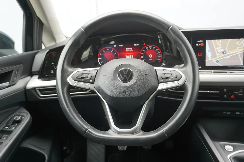 Volkswagen Golf Variant 1.0 TSI 110pk Life | Navigatie | Ach uit 2022, foto 20