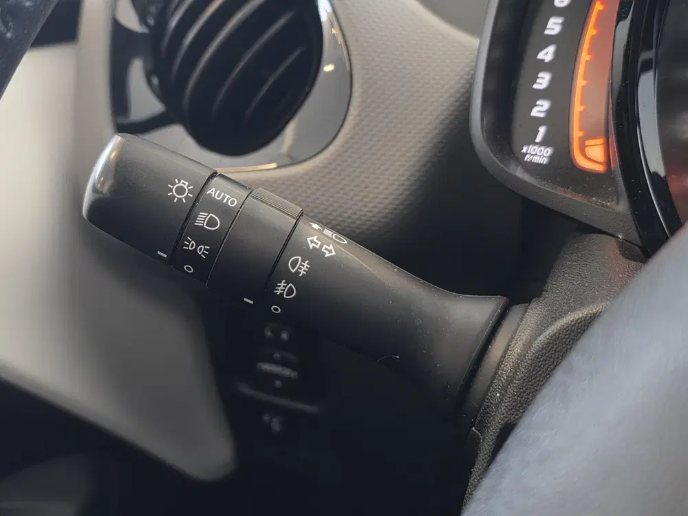 Peugeot 108 1.0 e-VTi Allure TOP uit 2019, foto 12