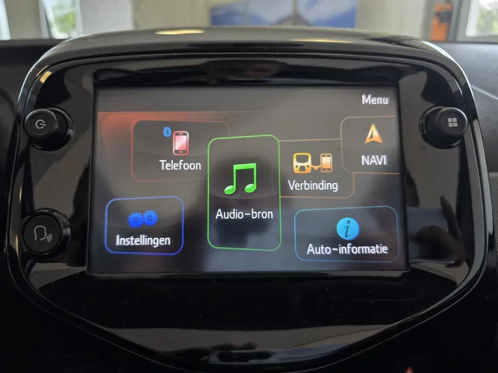 Peugeot 108 1.0 e-VTi Allure TOP uit 2019, foto 18