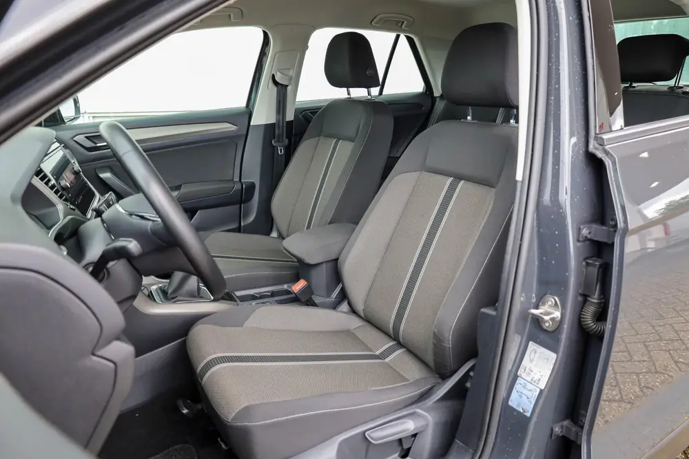 Volkswagen T-Roc 1.0 TSI 110pk Style | Trekhaak | Parkeersen uit 2021, foto 4