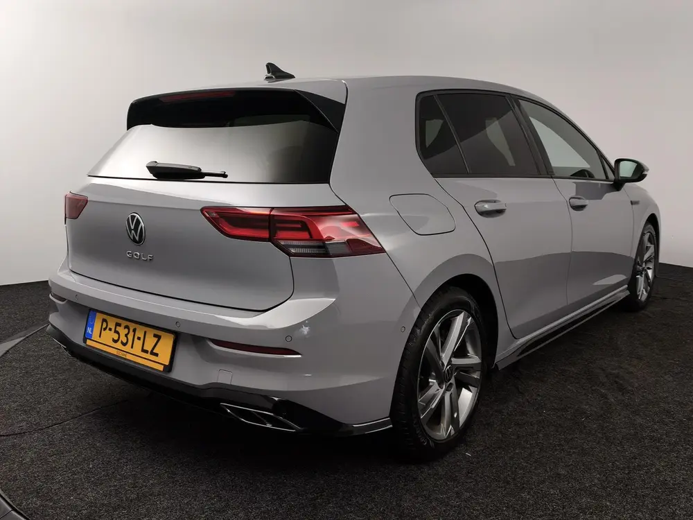 Volkswagen Golf 1.5 TSI R-Line Business+ | Achteruitrijcamer uit 2022, foto 2