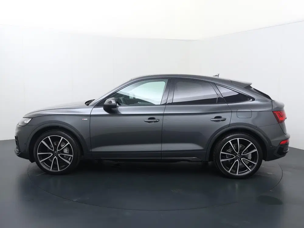 Audi Q5 50 TFSI e S edition Competition uit 2023, foto 2