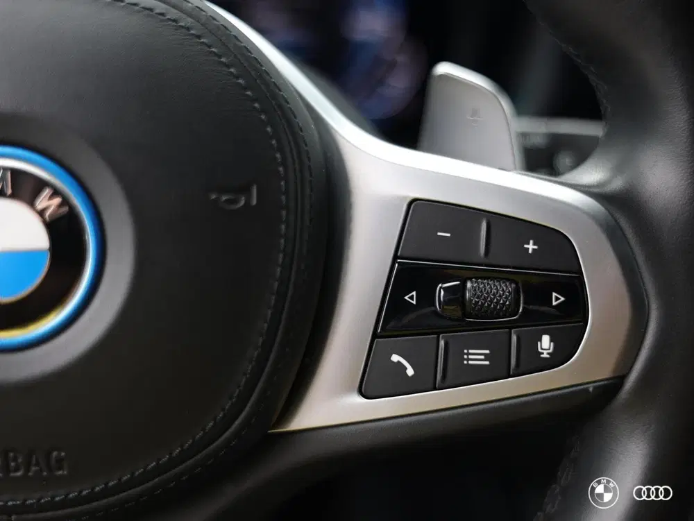 BMW 3-serie xDrive SPORTLINE uit 2022, foto 17
