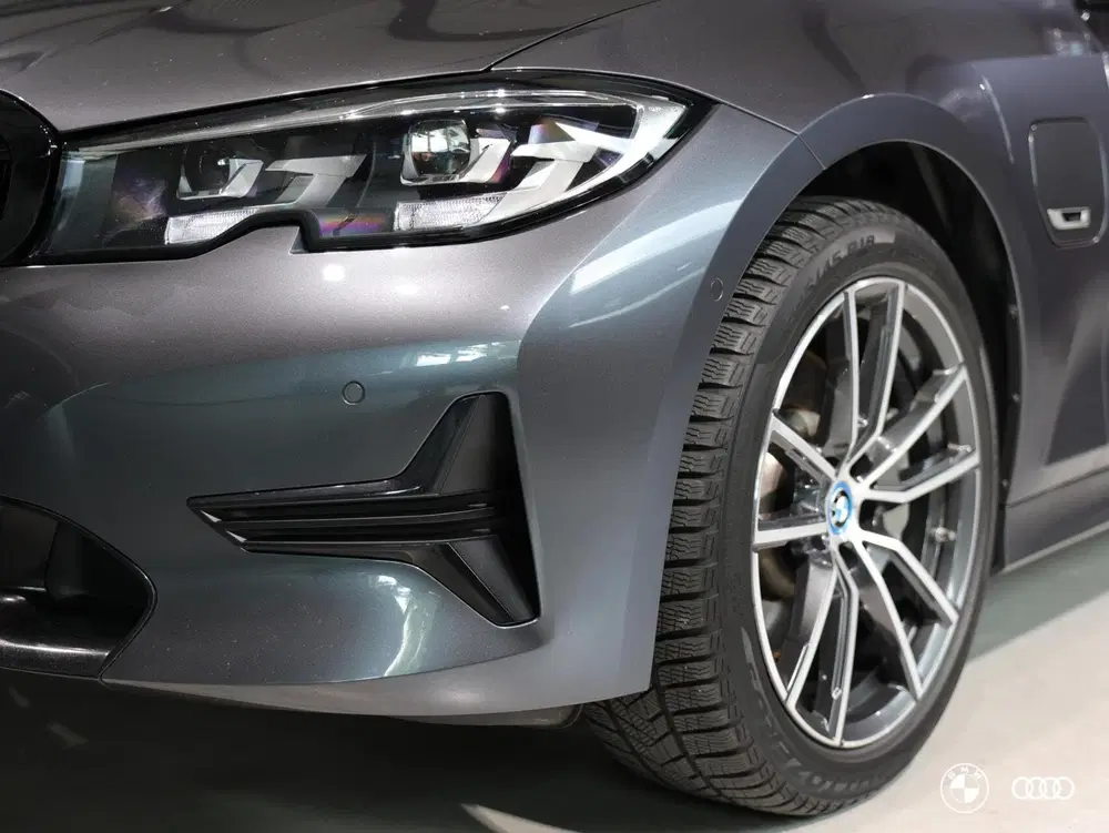 BMW 3-serie xDrive SPORTLINE uit 2022, foto 8