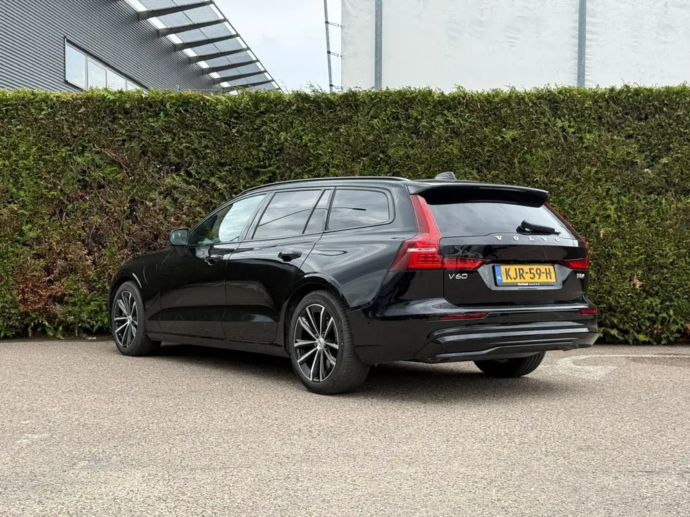 Volvo V60 2.0 T8 Plug-in hybrid AWD Plus Dark uit 2026, foto 10