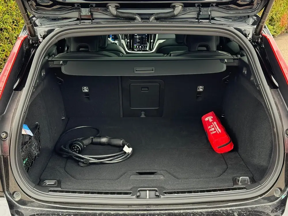 Volvo V60 2.0 T8 Plug-in hybrid AWD Plus Dark uit 2026, foto 11