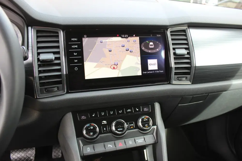Skoda Kodiaq 1.5 TSI Business Edition Plus Grijs Kentek uit 2019, foto 17