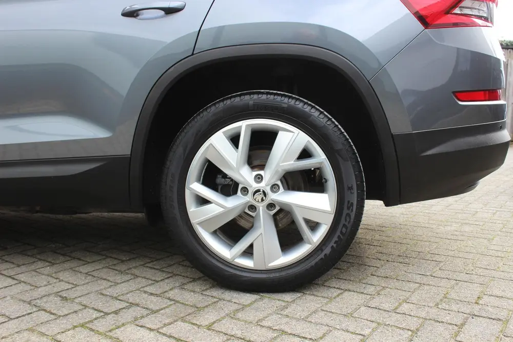 Skoda Kodiaq 1.5 TSI Business Edition Plus Grijs Kentek uit 2019, foto 7