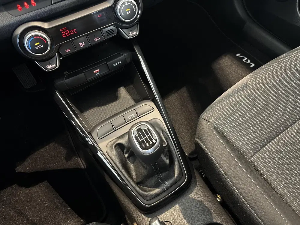 Kia Stonic 1.0 T-GDi MHEV DynamicLine uit 2025, foto 19