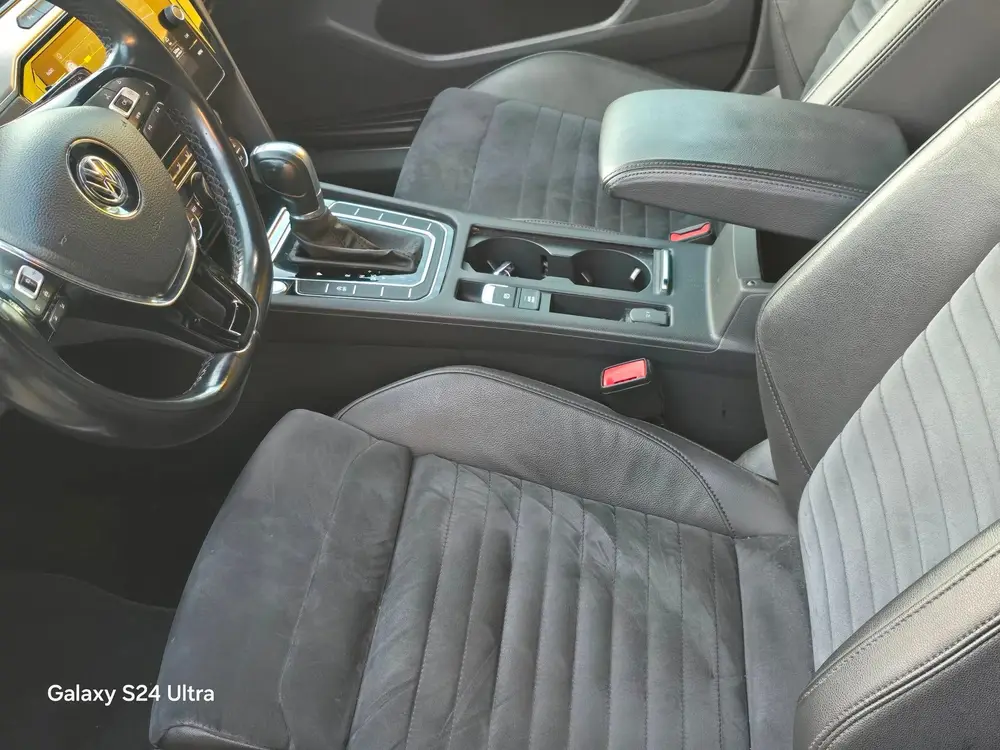 Volkswagen Passat Variant 2.0 TDI Highline Business R / Aut uit 2019, foto 12