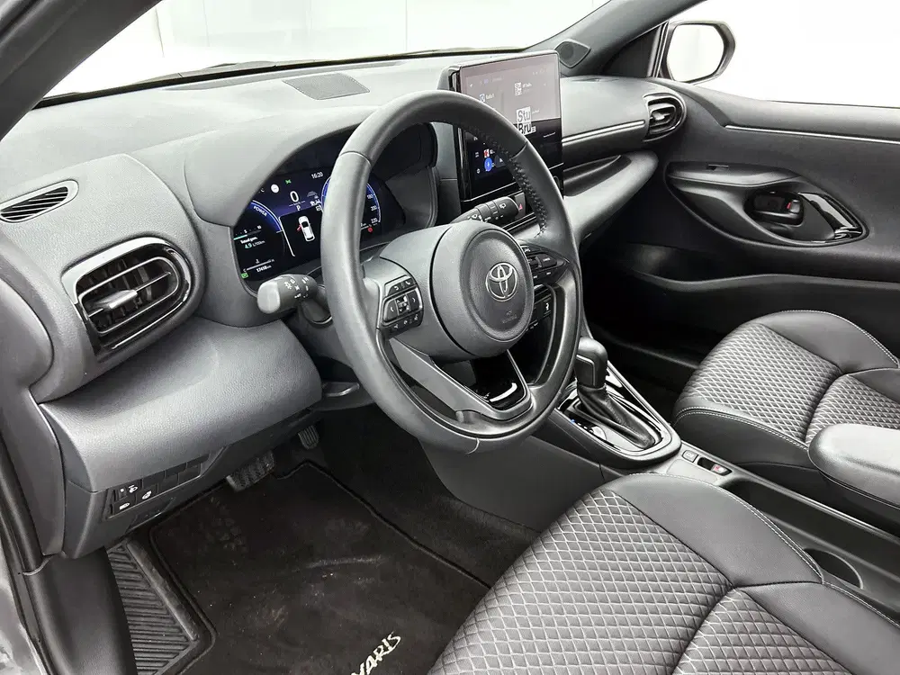 Toyota Yaris 1.5 Hybrid 130 Executive uit 2024, foto 20