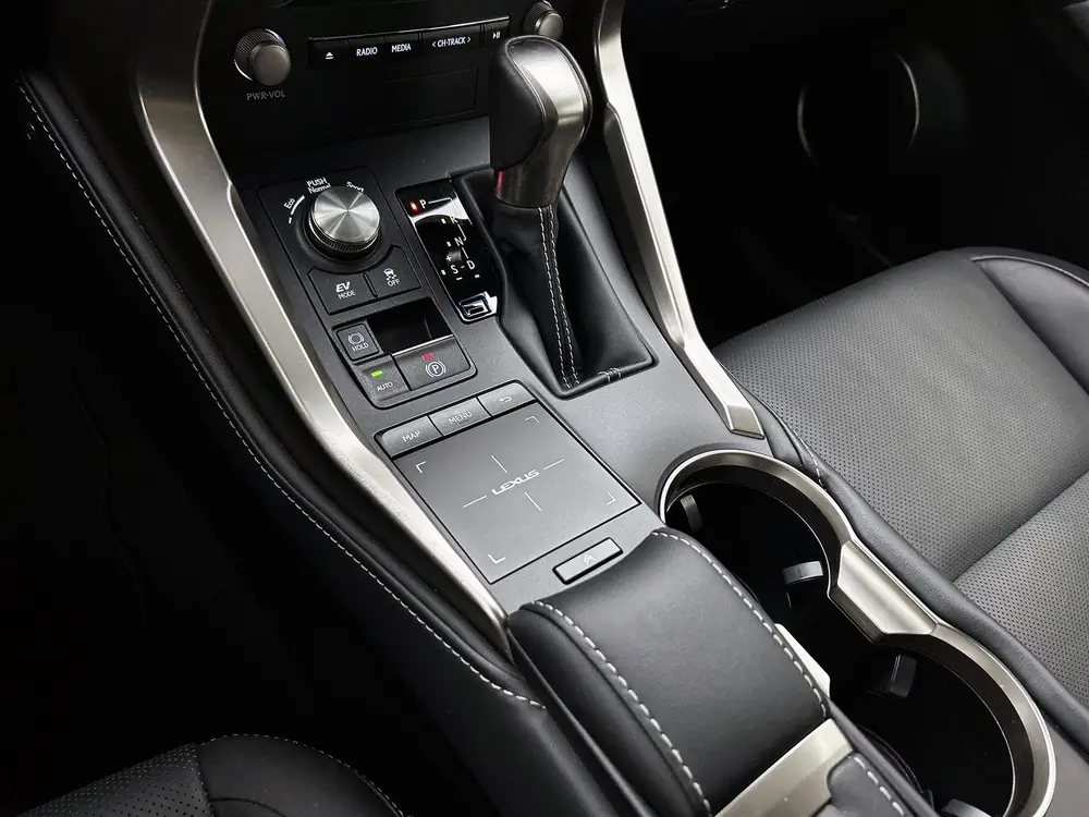 Lexus NX 300h AWD President Line | Stoelkoeling | Stoelverwa uit 2019, foto 11