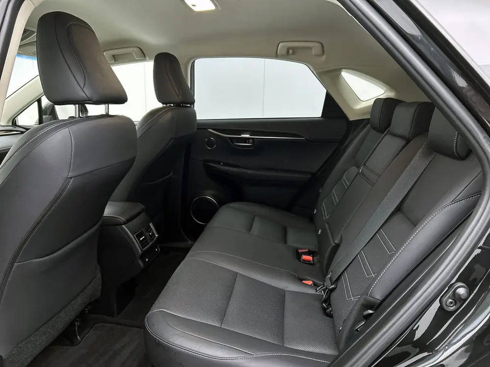 Lexus NX 300h AWD President Line | Stoelkoeling | Stoelverwa uit 2019, foto 17