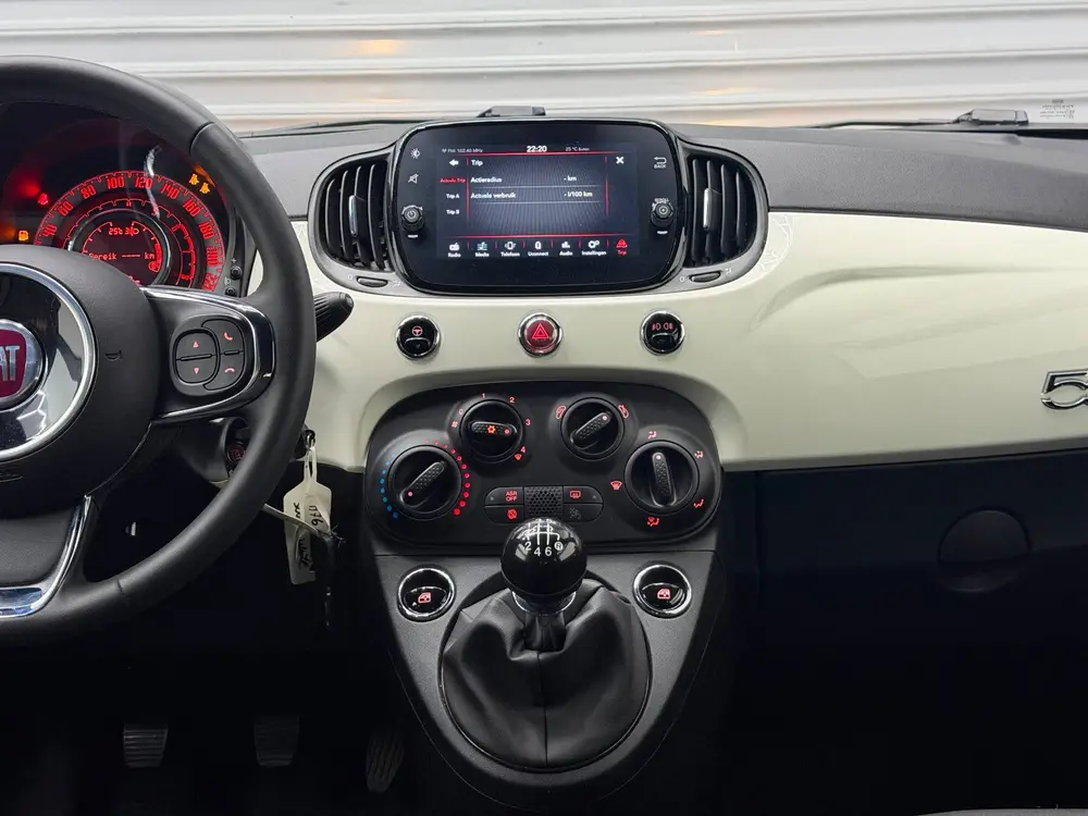 Fiat 500 1.0 Hybrid uit 2023, foto 11