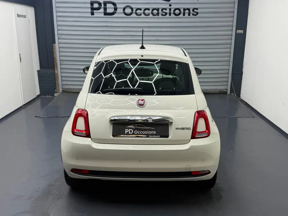 Fiat 500 1.0 Hybrid uit 2023, foto 3