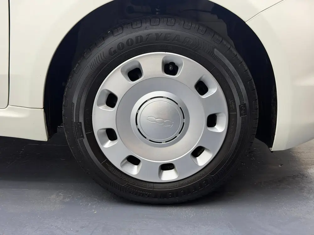 Fiat 500 1.0 Hybrid uit 2023, foto 4