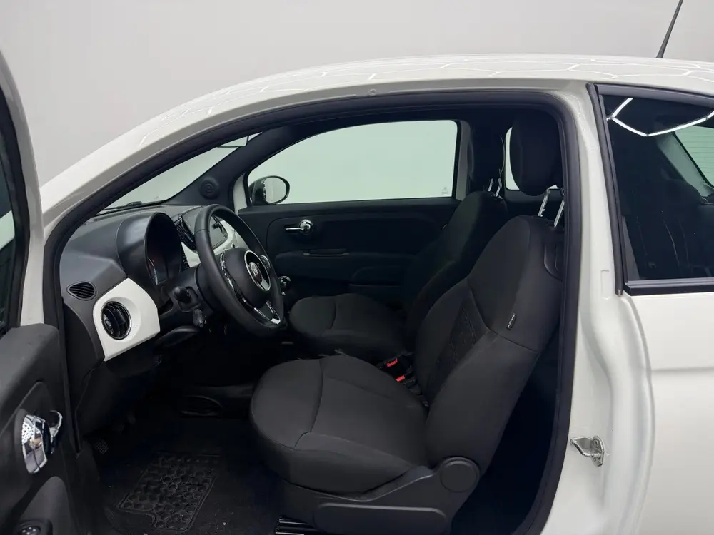Fiat 500 1.0 Hybrid uit 2023, foto 6
