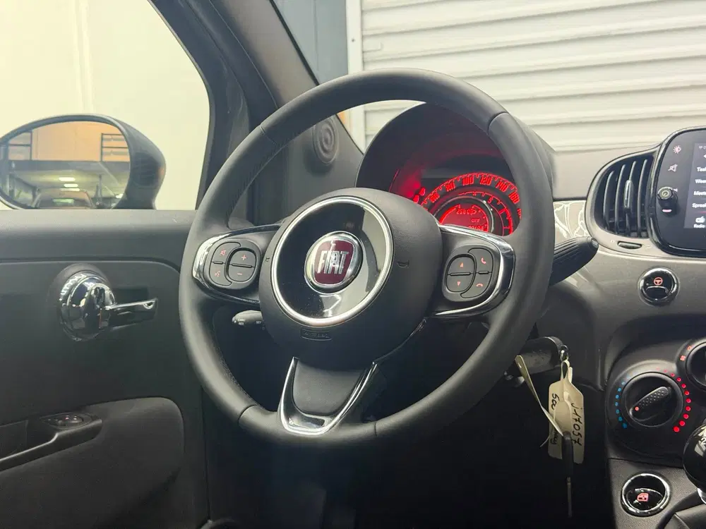 Fiat 500 1.0 Hybrid uit 2023, foto 12