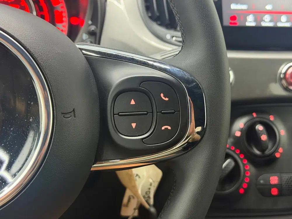 Fiat 500 1.0 Hybrid uit 2023, foto 15